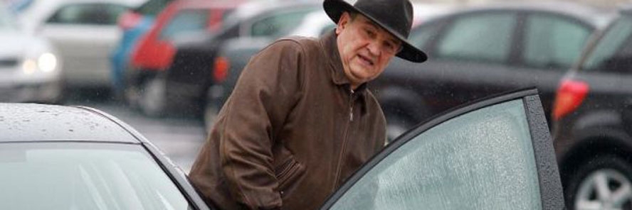 Radimir Čačić tri godine ne smije voziti zbog incidenta u Mađarskoj, ali je svejedno sjeo za volan