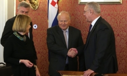 Vlada: Od ljeta svima brži i jeftiniji internet. Vlada osniva telekom ?