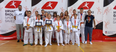 Video - Doček dvostrukih prvaka iz OŠ Strožanac