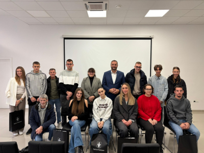 SVEČANO DODIJELJENE STIPENDIJE STUDENTIMA I SREDNJOŠKOLCIMA